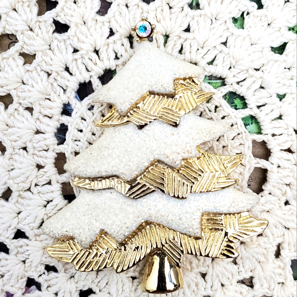 Danecraft Vintage Frosted Christmas Tree Brooch